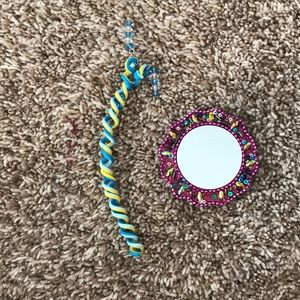 Mirror and hair accessorie